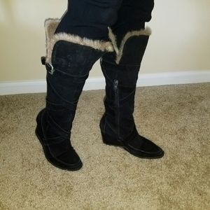 Soft Leather Wedge Boots with Fold-over Faux Fur Trim
